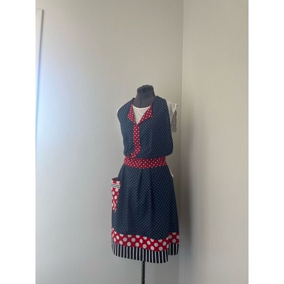 Red, White, & Blue Polkadot Apron with Pocket - Picture 9 of 10